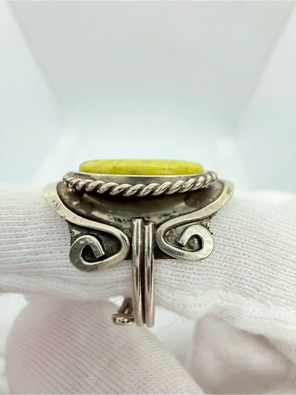 Vintage Southwest Sterling Silver Yellow Turquoise Oval Statement Ring!